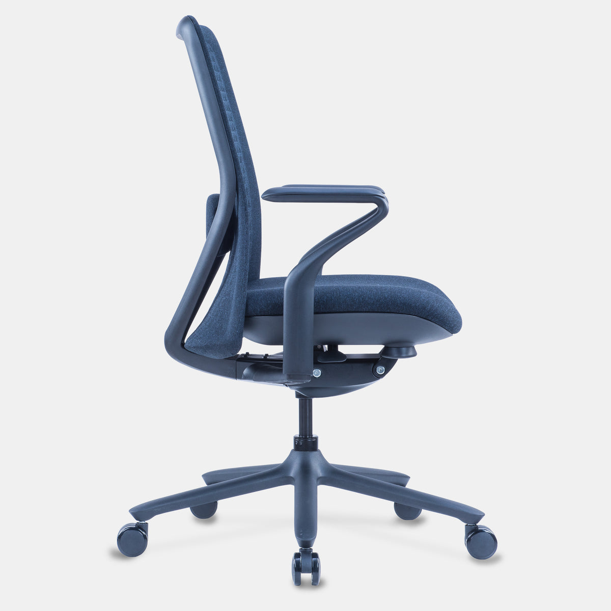 Model 92 ocean ergonomic office chair, blue color, side profile with adjustable armrests